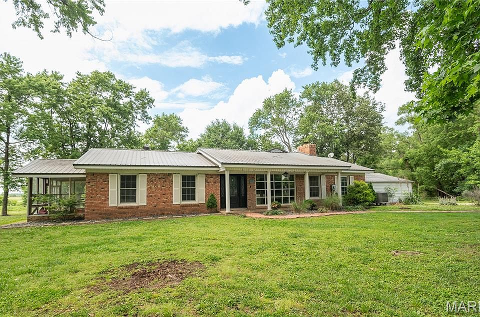 1st image of 289 Corn Ln