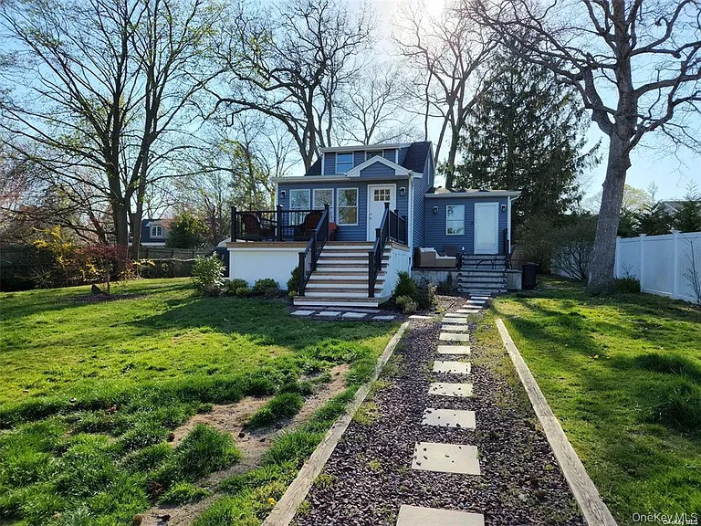 134 Ralph Ave — Photo 2