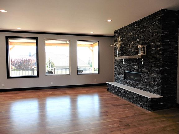 4th image of 2650 Patriot Ln