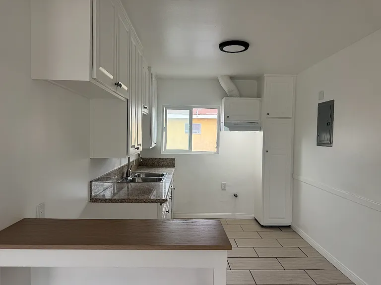 9749 Imperial Hwy #G — Photo 2