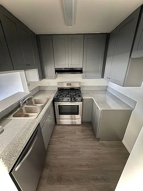 2 bed, 850 sqft, $2,225 — Photo 4