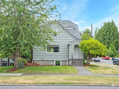 952 N Alder Street, Tacoma, WA, 98406