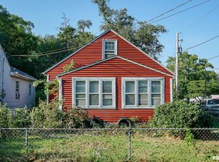 3203 W Latrobe St, Peoria, IL 61605