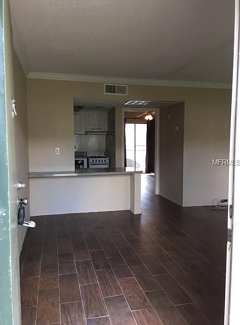 2nd image of 123 Blue Pointe 130 Way