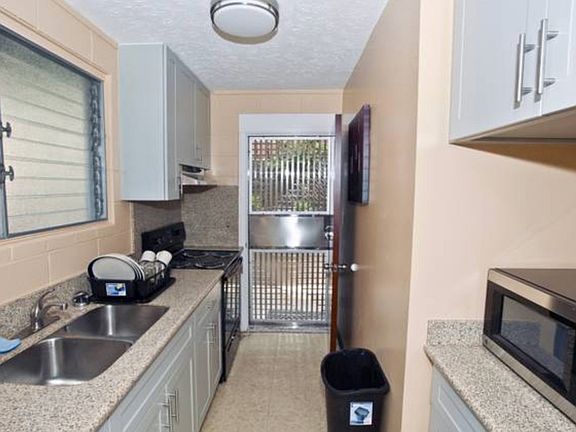 4th image of 2256 Seaview Ave #55006934f