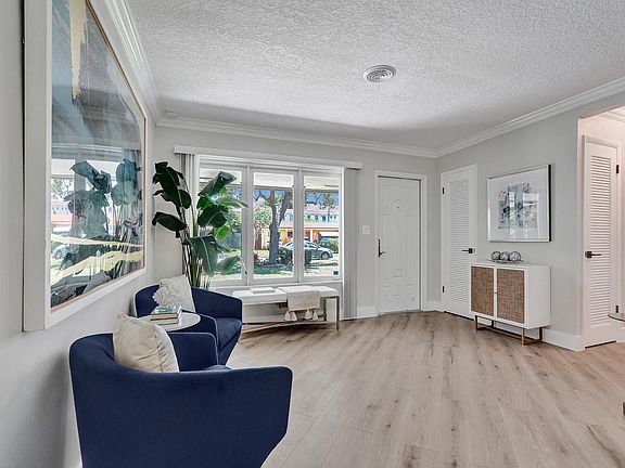 3rd image of 4041 NE 18th Avenue