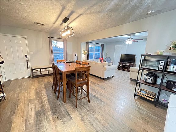 2nd image of 808 Dumas Dr