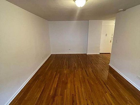 3rd image of 350 E 19th St APT 4E
