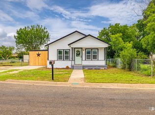 935 E 40th St, San Angelo, TX 76903