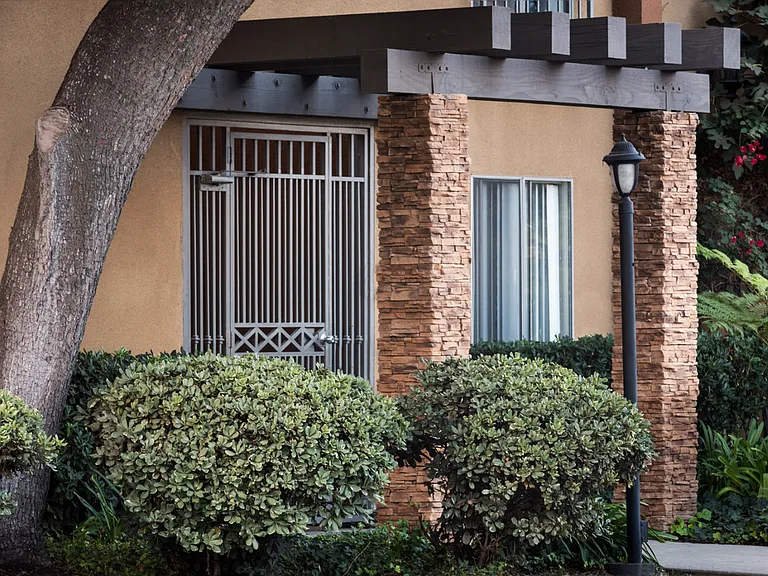 196 Guava Ave Chula Vista CA-Guava Court Gated Community