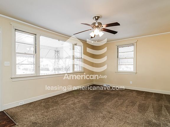 1449_002_living_room_2.jpg