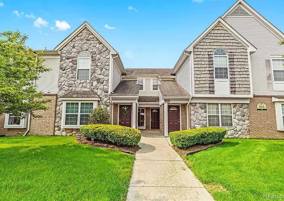 1st image of 213 Oakbrooke Dr