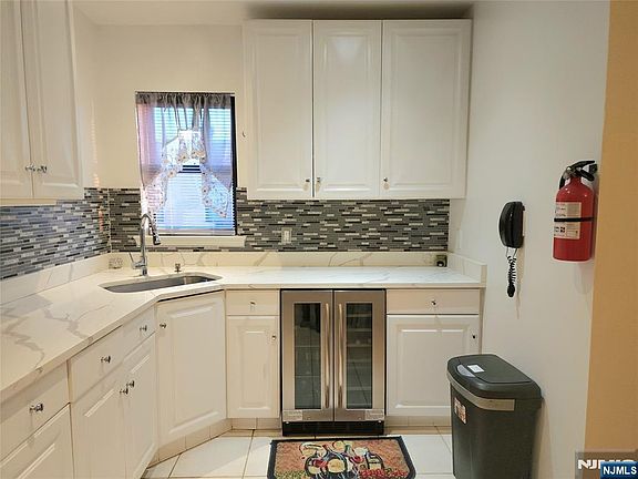 5th image of 8915 Bergenwood Ave APT 61
