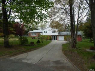 15 Candlewood Cmn, New Milford, CT