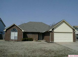 1120 E Dover Pl, Broken Arrow, OK 74012