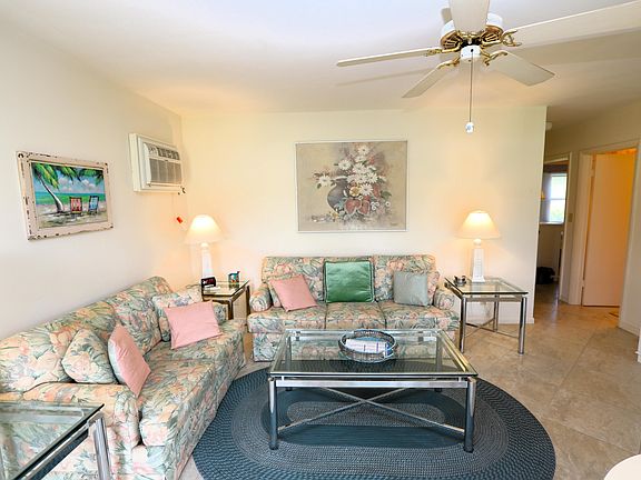 2nd image of 235 Seaview Ct APT A1