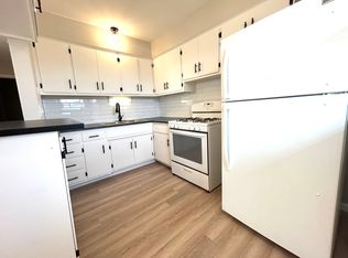 1588 N La Fox St #1, South Elgin, IL 60177