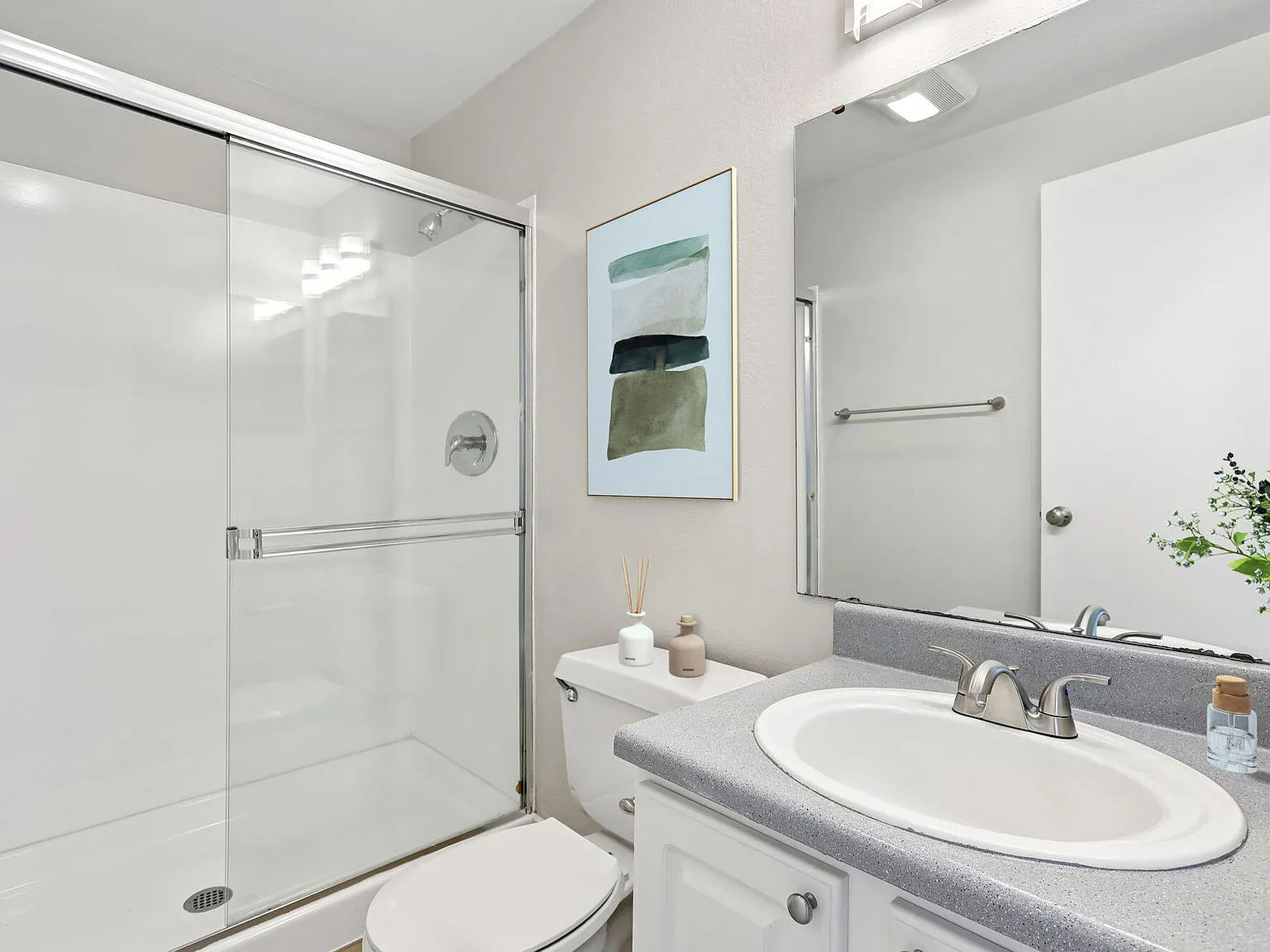 CentrePointe Apartments — Photo 3