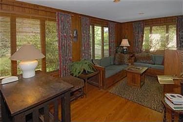 5th image of 521 Lake Forest Dr