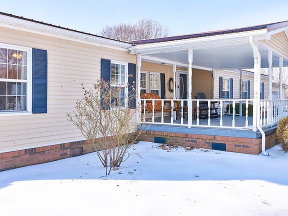 3rd image of 1041 Haygood Rd