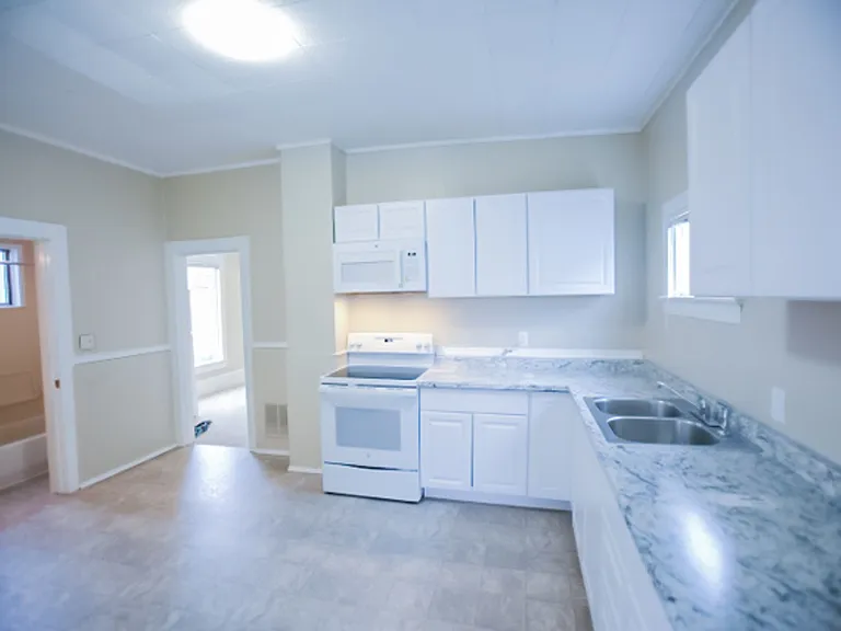 3619 Lombard Ave — Photo 12