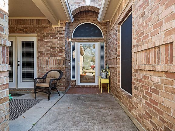 3rd image of 9292 Deepwater Dr