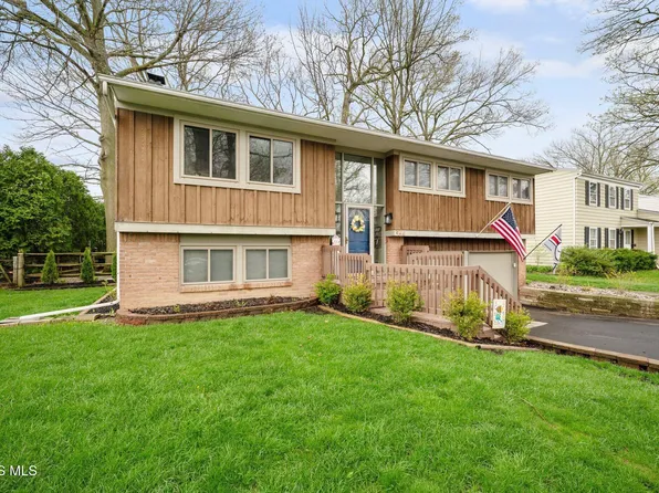 324 Southwood Dr, Perrysburg, OH 43551