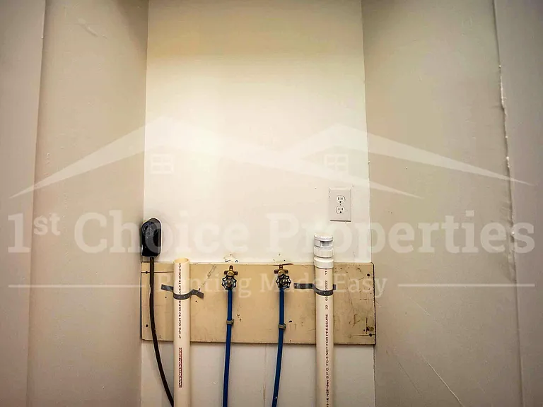 7823 Happy Hollow Rd #1 — Photo 9