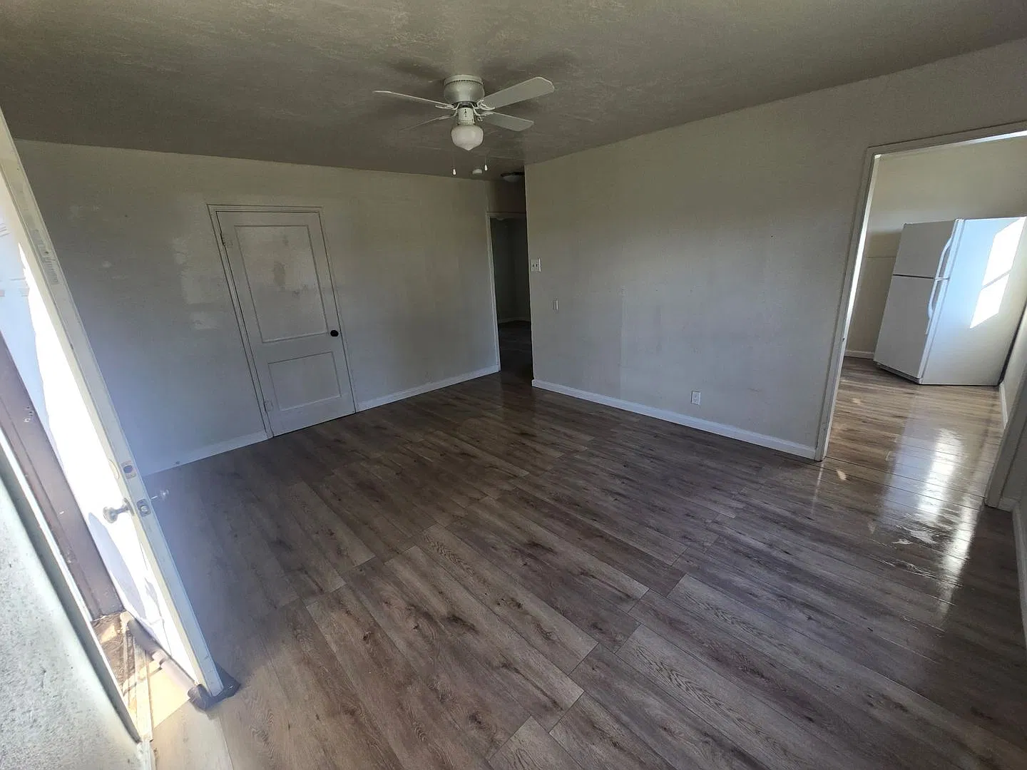 1501 Hank Apartments — Photo 3
