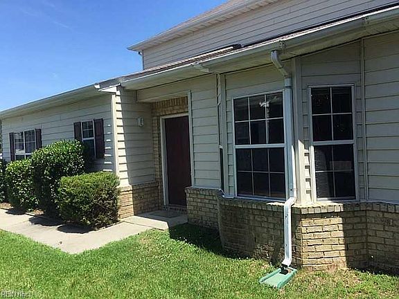 2nd image of 203 Belmont Cir