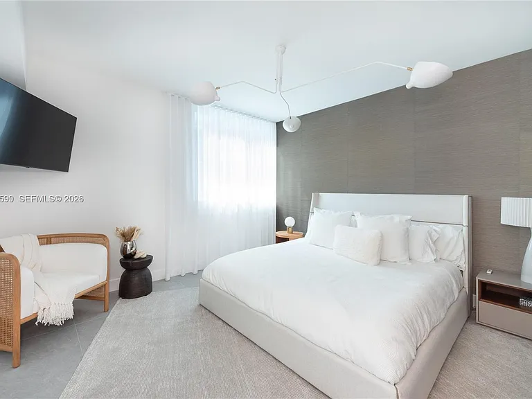 3801 Collins Ave #1502 — Photo 15