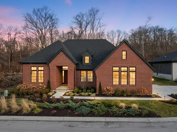 30714 Franklin Hills Ct, Farmington Hills, MI 48335