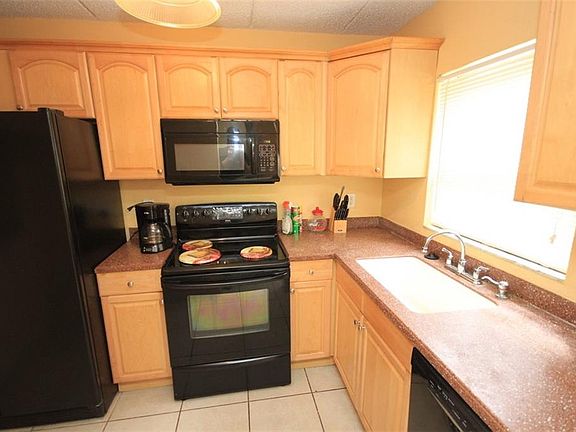 2nd image of 2824 Somerset Park Dr #2824