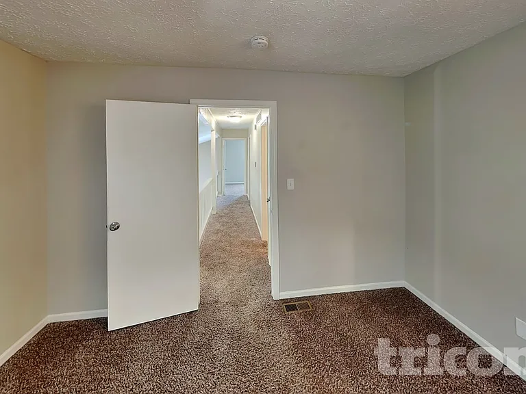 6907 Tartan Ct — Photo 7