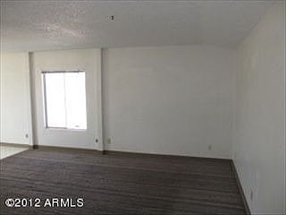 3rd image of 211 W Boyer St
