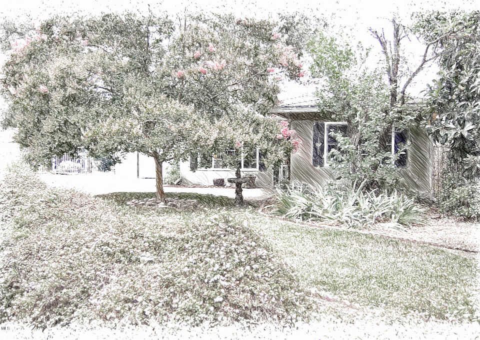 1st image of 402 N Arnaz St