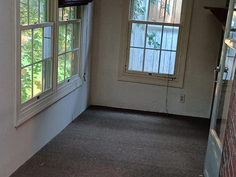 Bonus room off back bedroom (2nd floor)