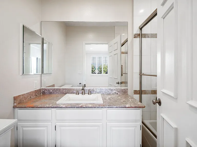 200 N Almont Dr #302 — Photo 20