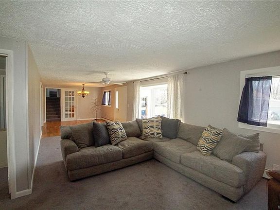 5th image of 8627 Hunt Ave