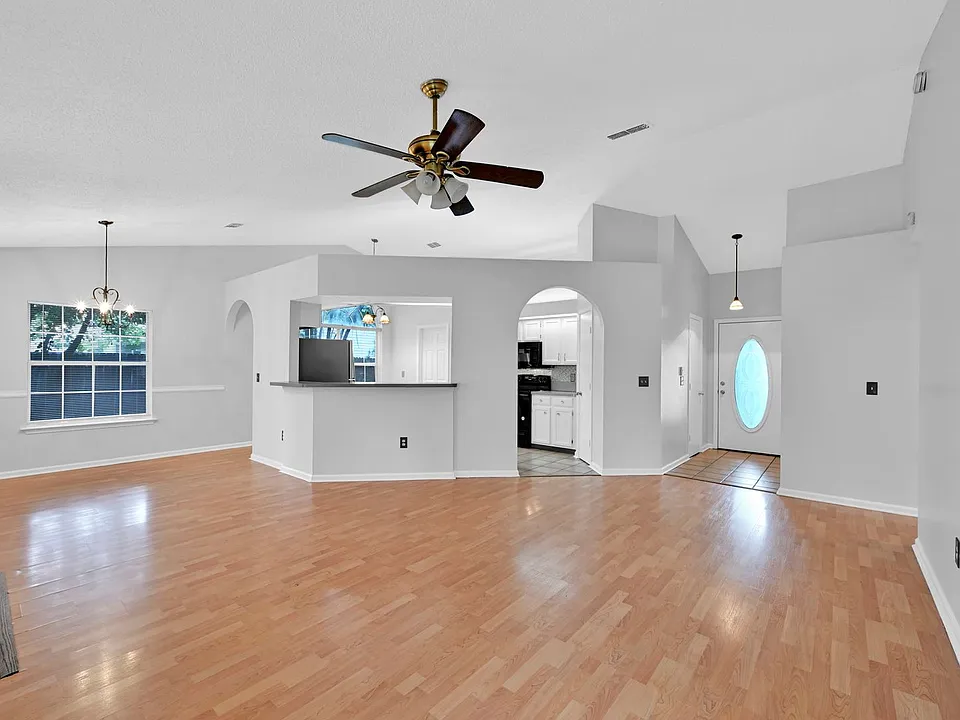 9687 Hersham Ct