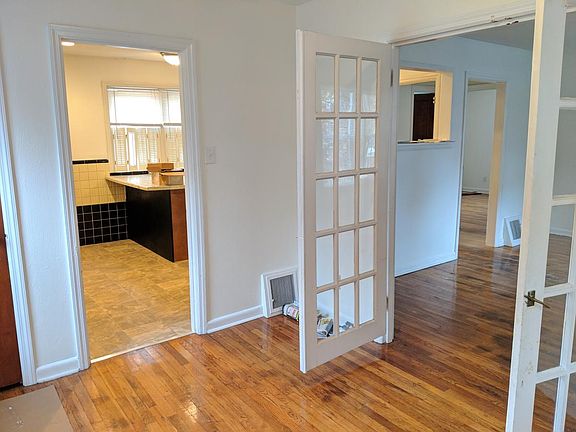 4th image of 8 N Duchesne Dr