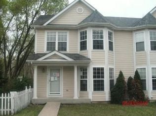 401 S Linden St, Westmont, IL