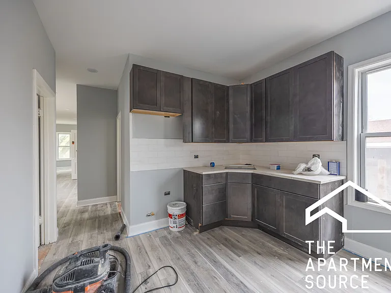 1307 N Lawndale Ave #1F — Photo 11