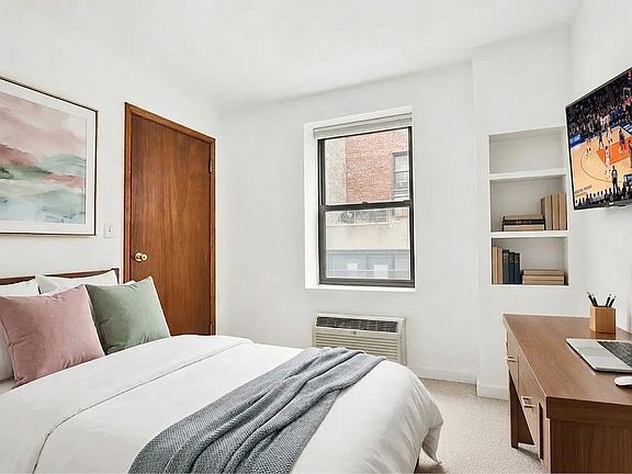 4th image of 1425 York Ave APT 5B