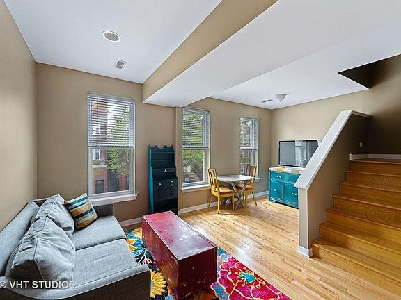 2nd image of 1347 N Greenview Ave APT 3F