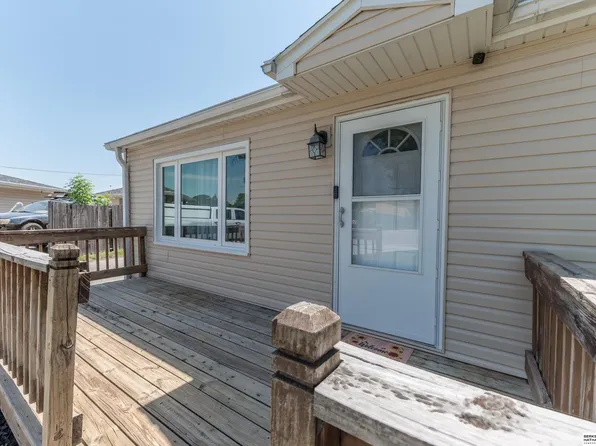3907 Baldwin Cir, Bellevue, NE 68147