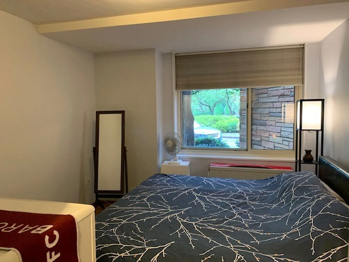 Charming and Sunlit 1 BD, 1 BA with Main Level Walk-in in Glover Park, NW DC!! Utilities Included — Photo 2