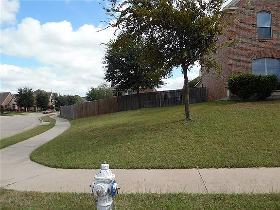 4th image of 612 Cimarron Dr