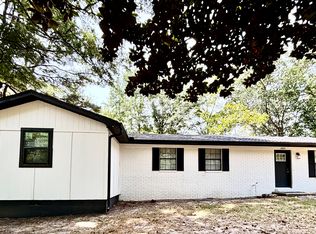 2423 S Chatfield Rd, Bauxite, AR 72011