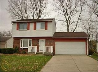 44213 Cherbourg St, Canton, MI 48188
